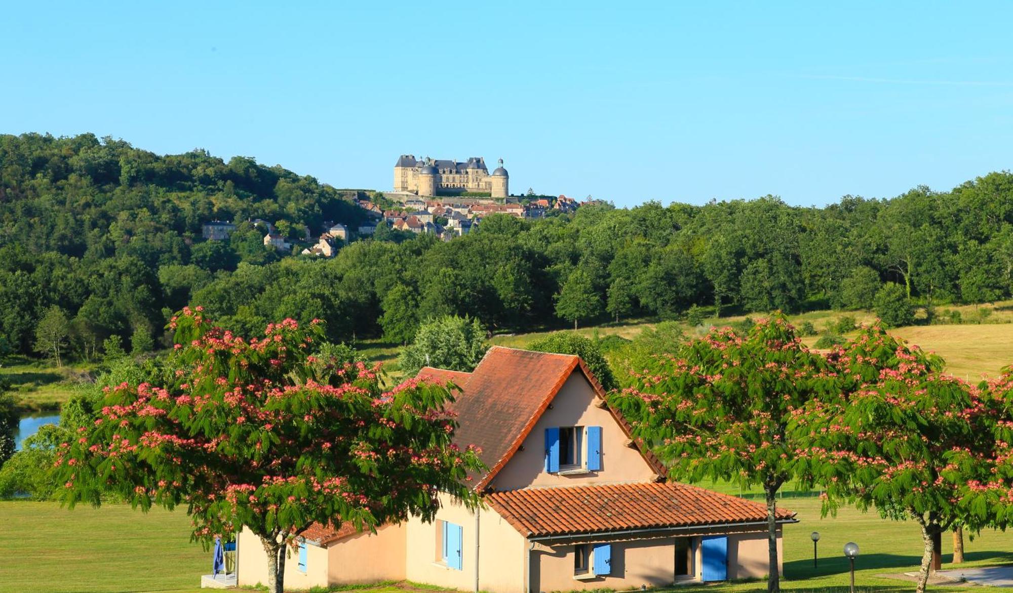 Gites Les Sources Hautefort Exterior foto