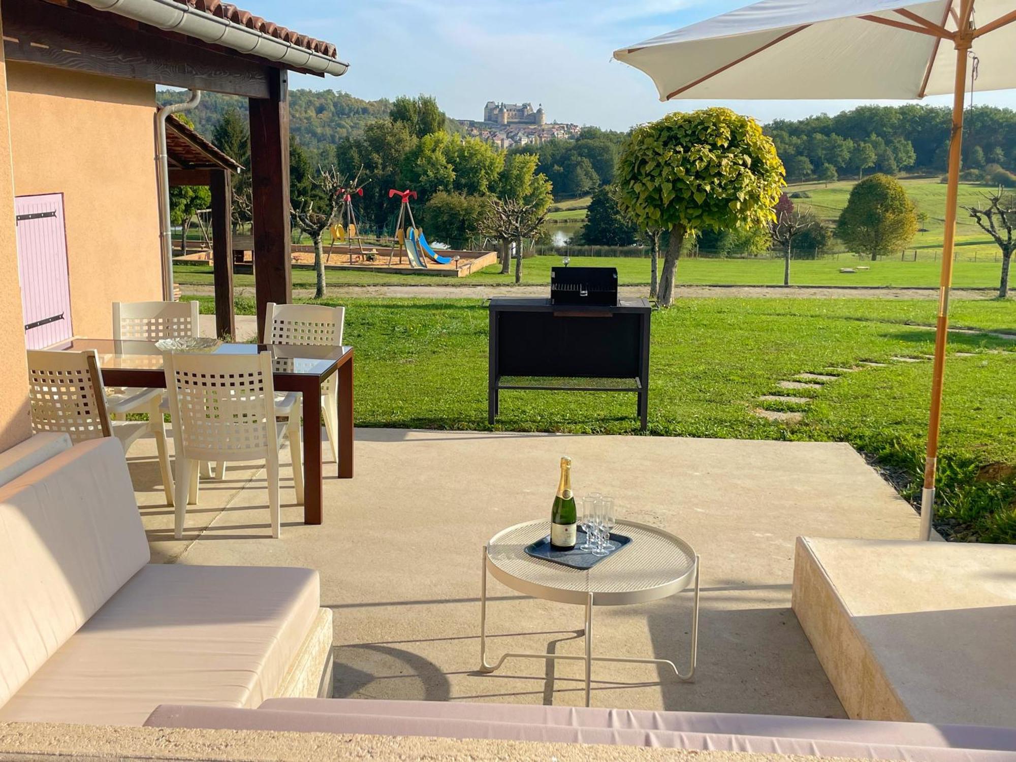 Gites Les Sources Hautefort Exterior foto